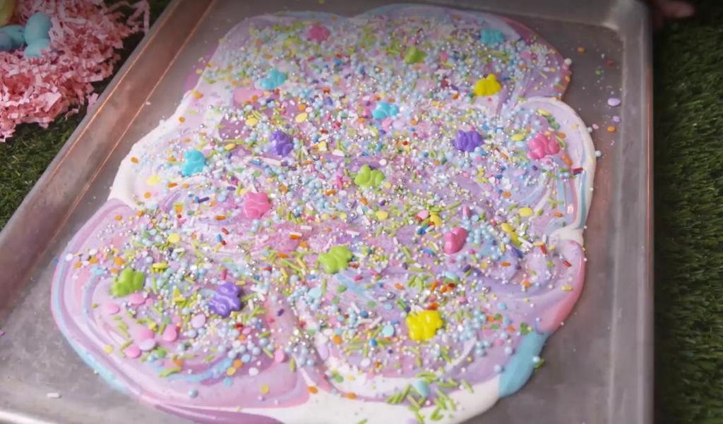 На пижамную вечеринку дочки приготовила десерт "Крик единорога": теперь мамы одноклассниц просят рецепт