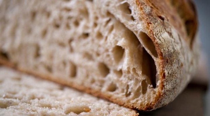 Интересное исследование: эксперты изучали состав хлеба из пекарен и увидели, что руки пекарей играют решающую роль в его приготовлении