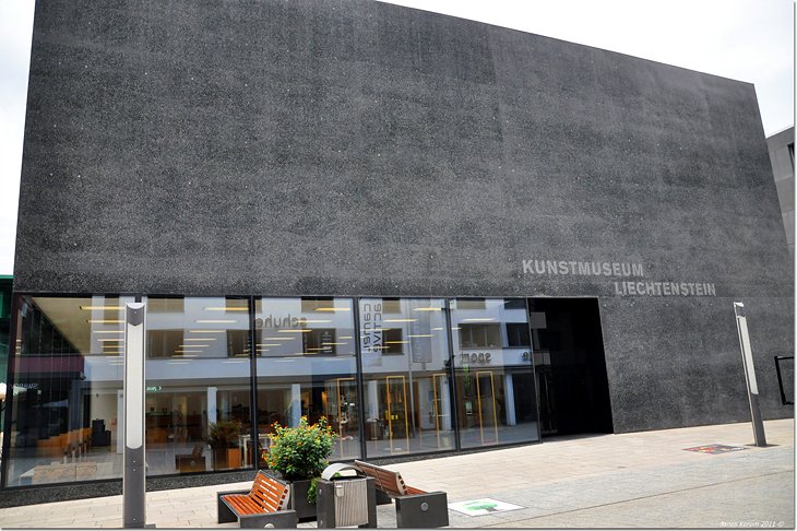 Крошечное Княжество Лихтенштен с годами привлекает все больше туристов: достопримечательности, которые можно изучить за неделю