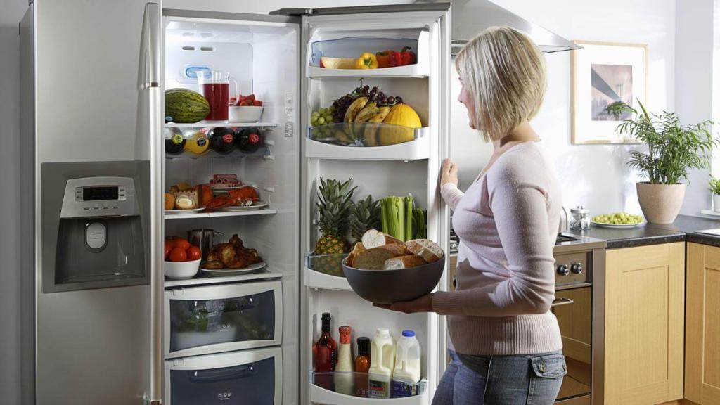 Фарфоровая посуда и обычный холодильник никому не нужны: подарки, которые не будут популярными на свадьбах в 2020 году