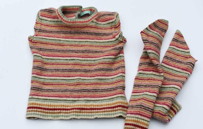 Старый свитер дочь превратила в милое настенное украшение: мастер-класс