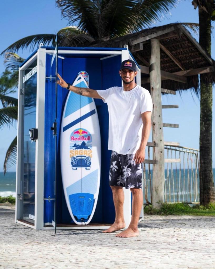 В Рио-де-Жанейро появились кабинки самообслуживания для аренды досок для серфинга. 20 минут - $1