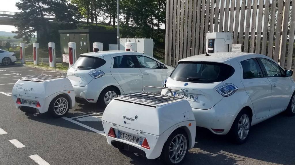 Это решение проблемы? Французский стартап создает «запасные батарейки» на колесах для электромобилей