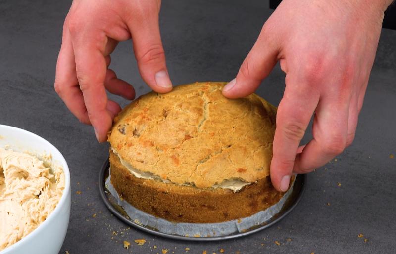 Украсила торт жареным беконом: домочадцы сильно удивились, но съели с удовольствием