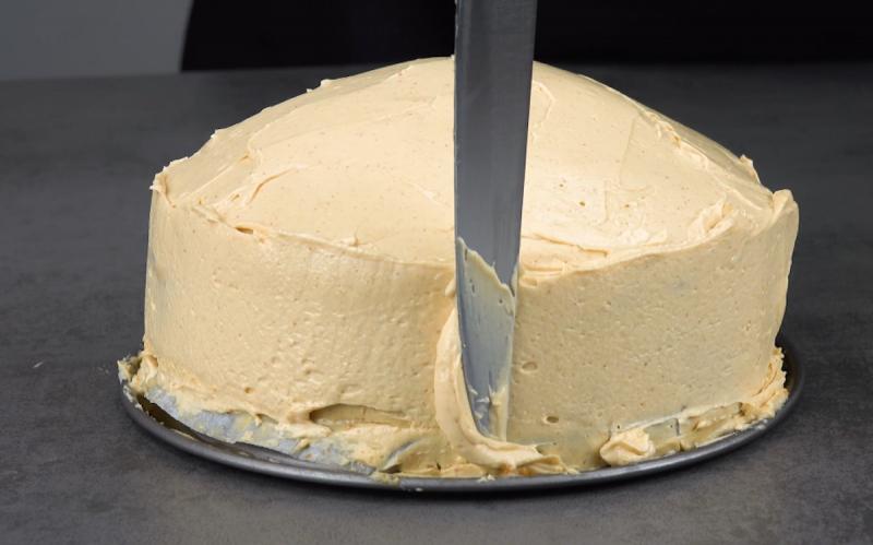 Украсила торт жареным беконом: домочадцы сильно удивились, но съели с удовольствием