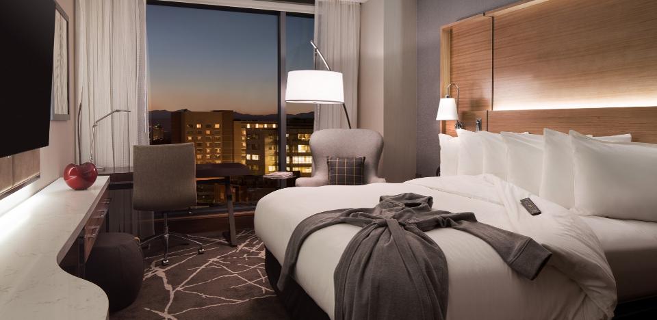 Гидравлическая кровать, сенсорная перегрузка – отели соревнуются в предоставлении самого удобного сна для гостей