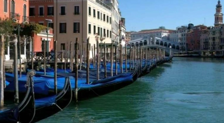 В Венеции рассказали о принятых властями мерах для очищения каналов: сокращение водного транспорта
