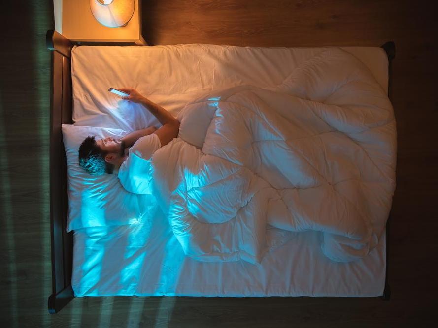 Получать больше естественного света: как обеспечить себе здоровый и крепкий сон во время карантина