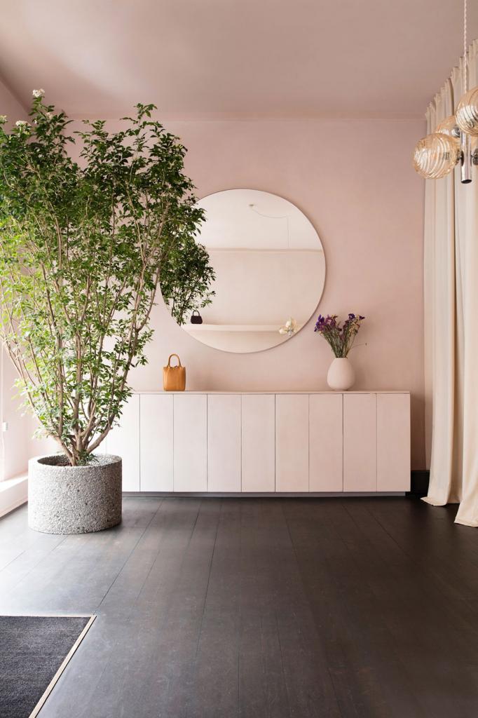 Розовые интерьеры Ивонны Коне напоминают о дизайне Тосканы