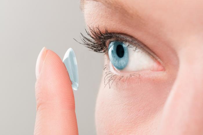 Воздержаться от линз: почему во время коронавируса лучше перейти на очки
