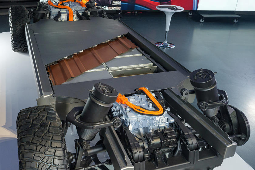 Объединяются для чего-то большого: Honda и GM объявили о совместной разработке аккумуляторов для электромобилей
