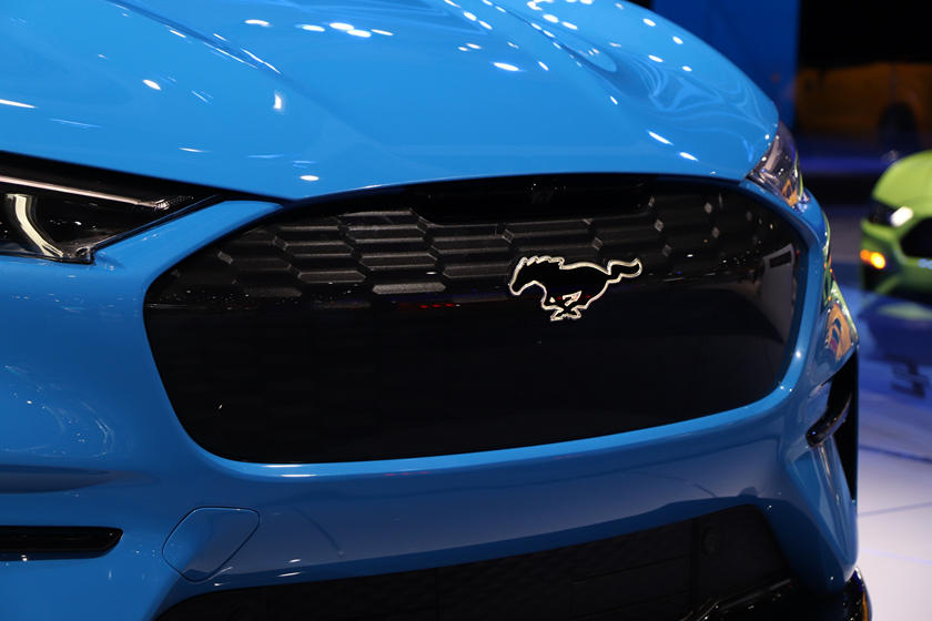 Ford планирует догнать Tesla: компания выведет на рынок не только электромобиль Mustang Mach-E, но и сеть собственных зарядных станций Fastor Charge
