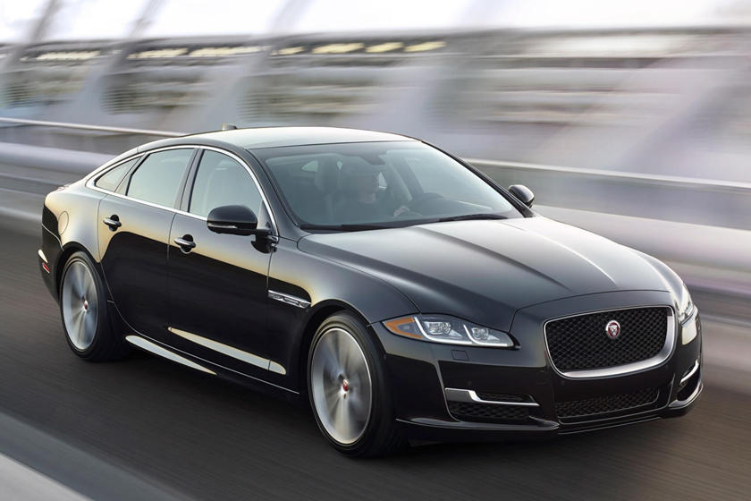 Поклонники Jaguar вздохнули с облегчением: компания не перестанет выпускать седаны, хотя и новых моделей в планах нет
