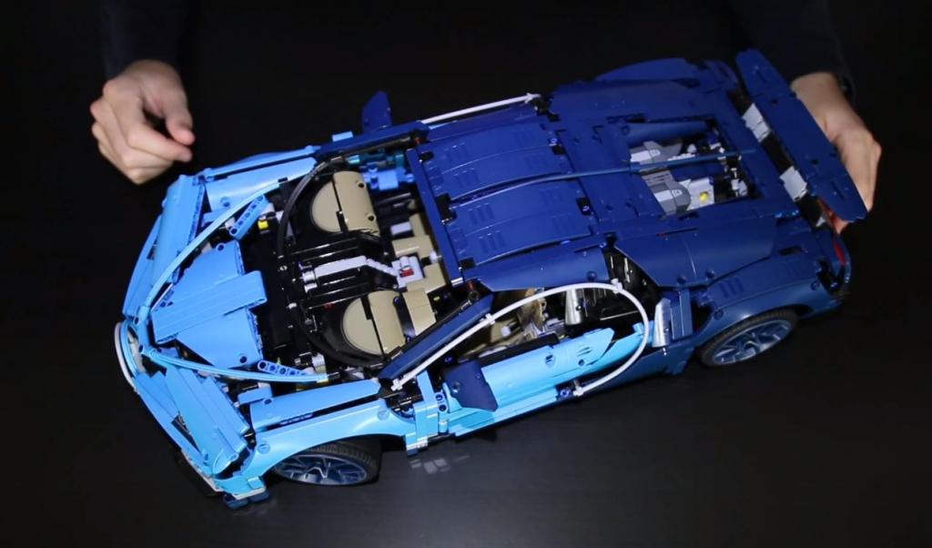 Парень с "золотыми руками" решил построить карантинную версию Bugatti Chiron из "Лего"