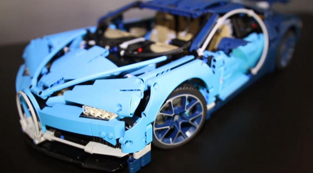 Парень с "золотыми руками" решил построить карантинную версию Bugatti Chiron из "Лего"