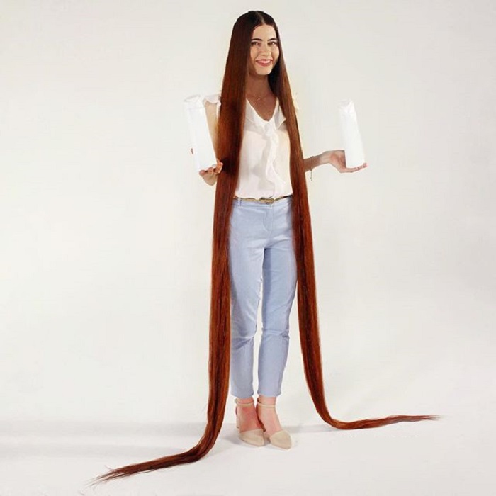 Ее волосы - 2,5 метра в длину: как выглядит самарская Рапунцель (фото)