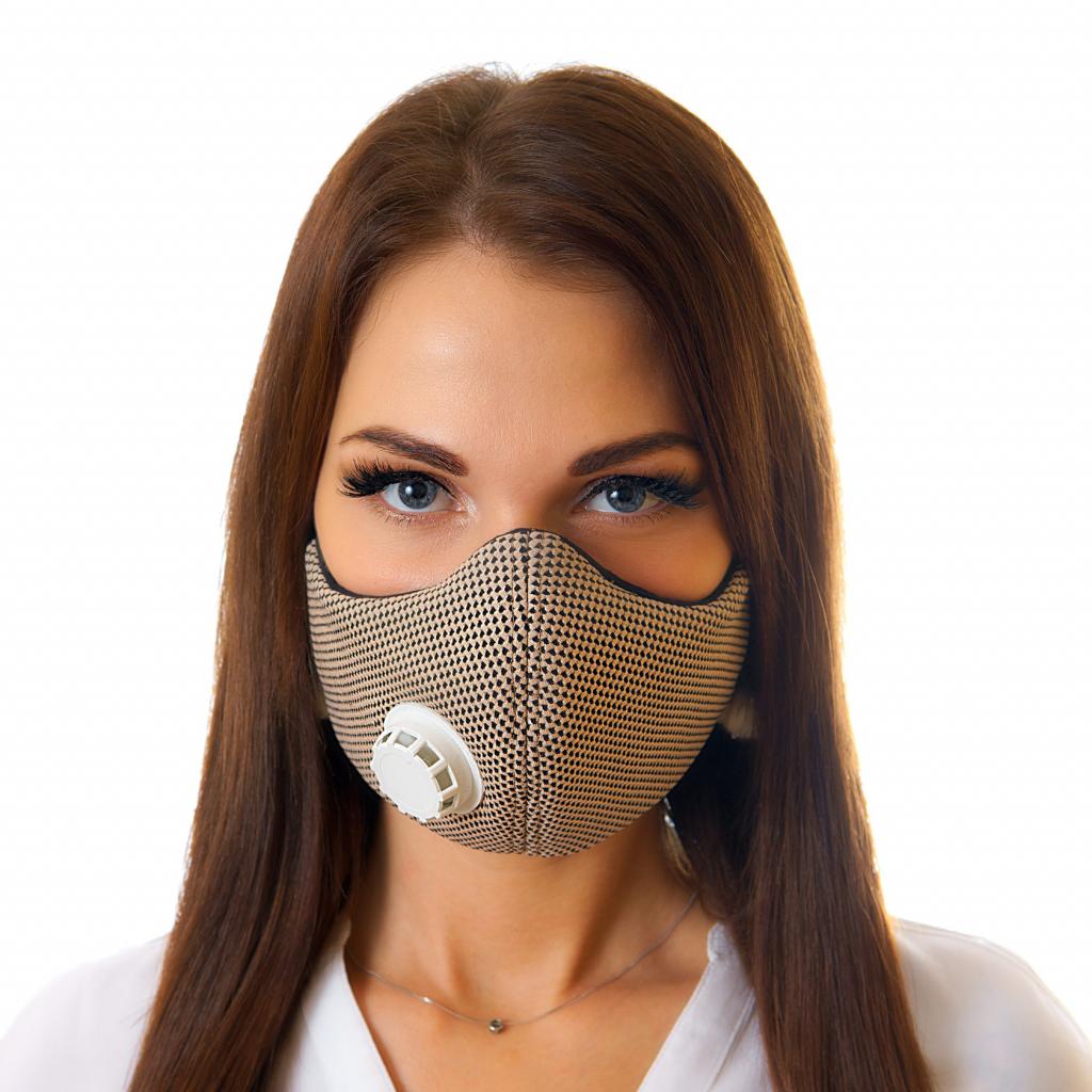 Как помочь коже, если нужно носить маску: на работе использовать влажные салфетки и другие советы
