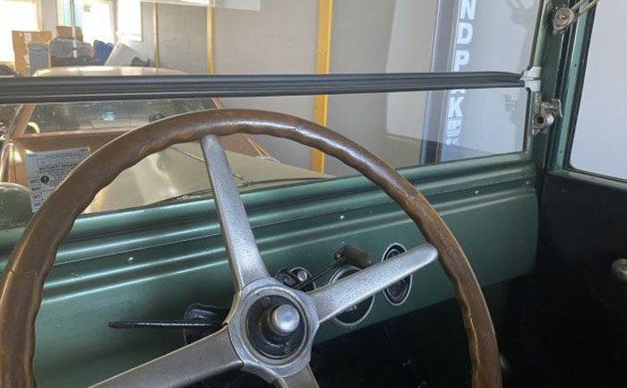 Грузовичок "Шевроле" выглядит как новый, но ему почти сто лет: прекрасный вариант для закусочной на колесах