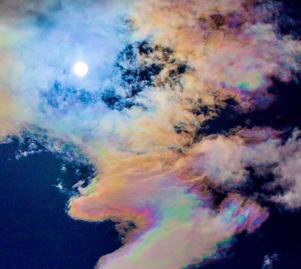 Радужные облака в Таиланде: фото загадки природы и редкого атмосферного явления