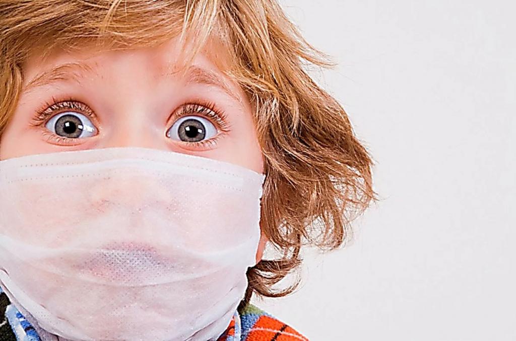 Купите уникальную и приводите в пример сверстников: как убедить ребенка носить маску в период эпидемии