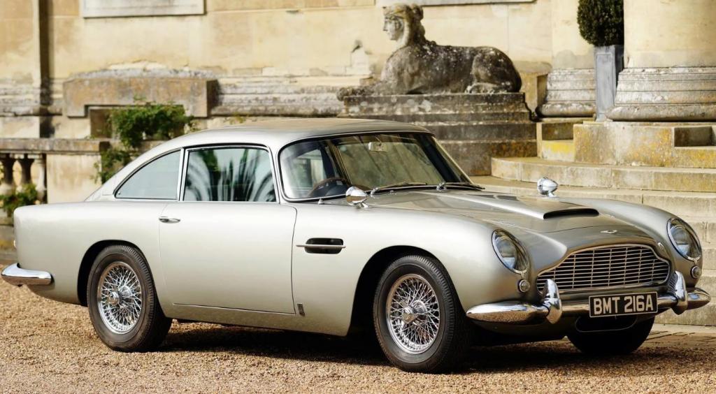 Знаменитый автомобиль Джеймса Бонда Aston Martin DB5 снова запустили в производство