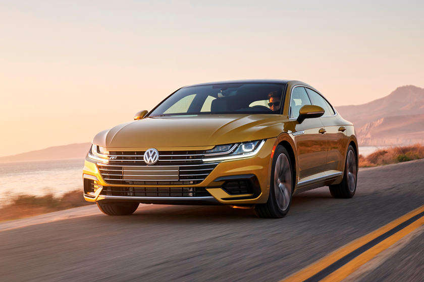 Volkswagen Arteon 2021 года будет ошеломляющим: 24 июня будет выпущен новый фейслифтинг авто