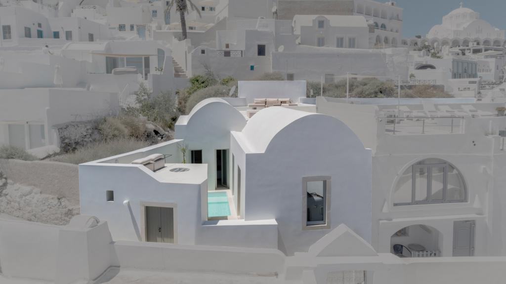 Пещера, в которой захочется жить многим. В Греции дизайнеры создают дома из пещер: как они выглядят внутри