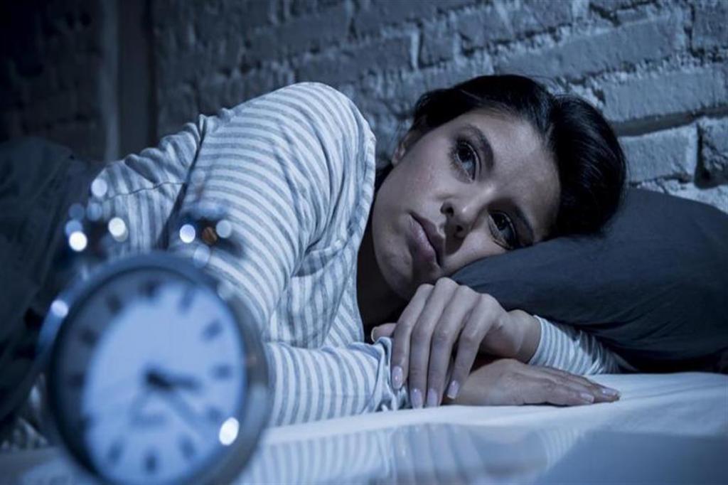 На протяжении десятилетий ученые пытались узнать, почему отсутствие сна сокращает жизнь: что им удалось выяснить