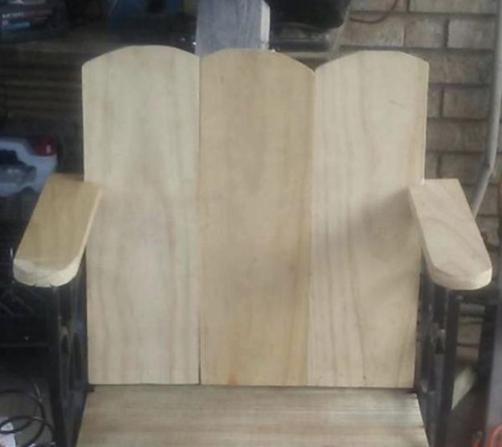 Мы сделали очень красивое садовое кресло из старой швейной машины: инструкция
