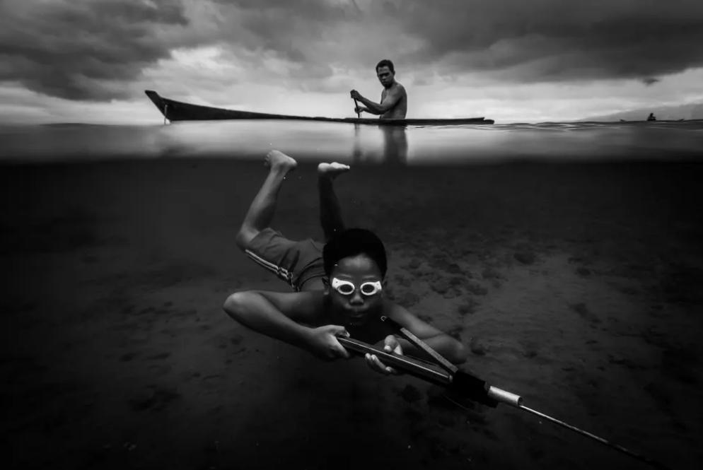 10 фото, удостоенных международной премии Хамдана 2020: захватывающий подводный мир и отношение человека к воде