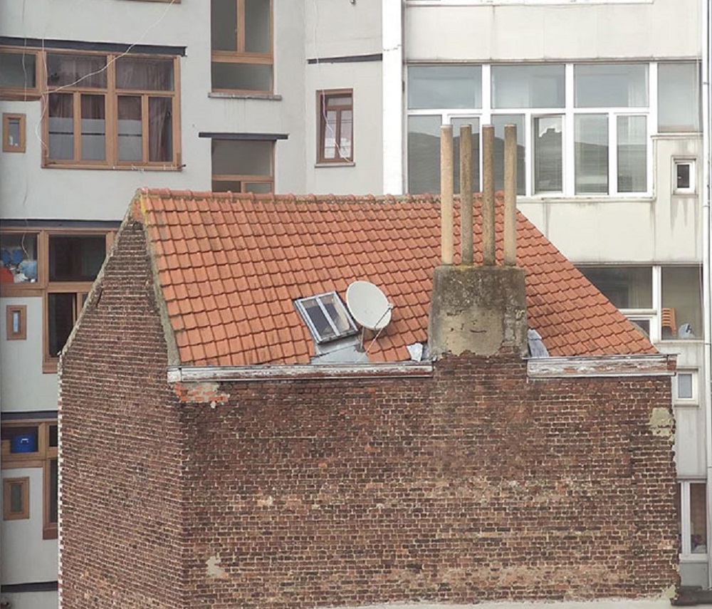 Бельгийский фотограф документирует дома, над внешним видом которых владельцы сильно не задумывались