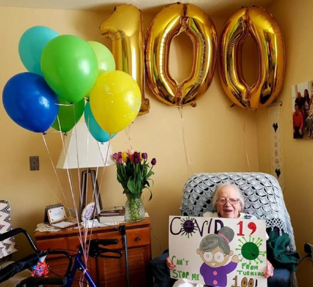 Старушка переболела коронавирусом, выздоровела и отпраздновала свое 100-летие