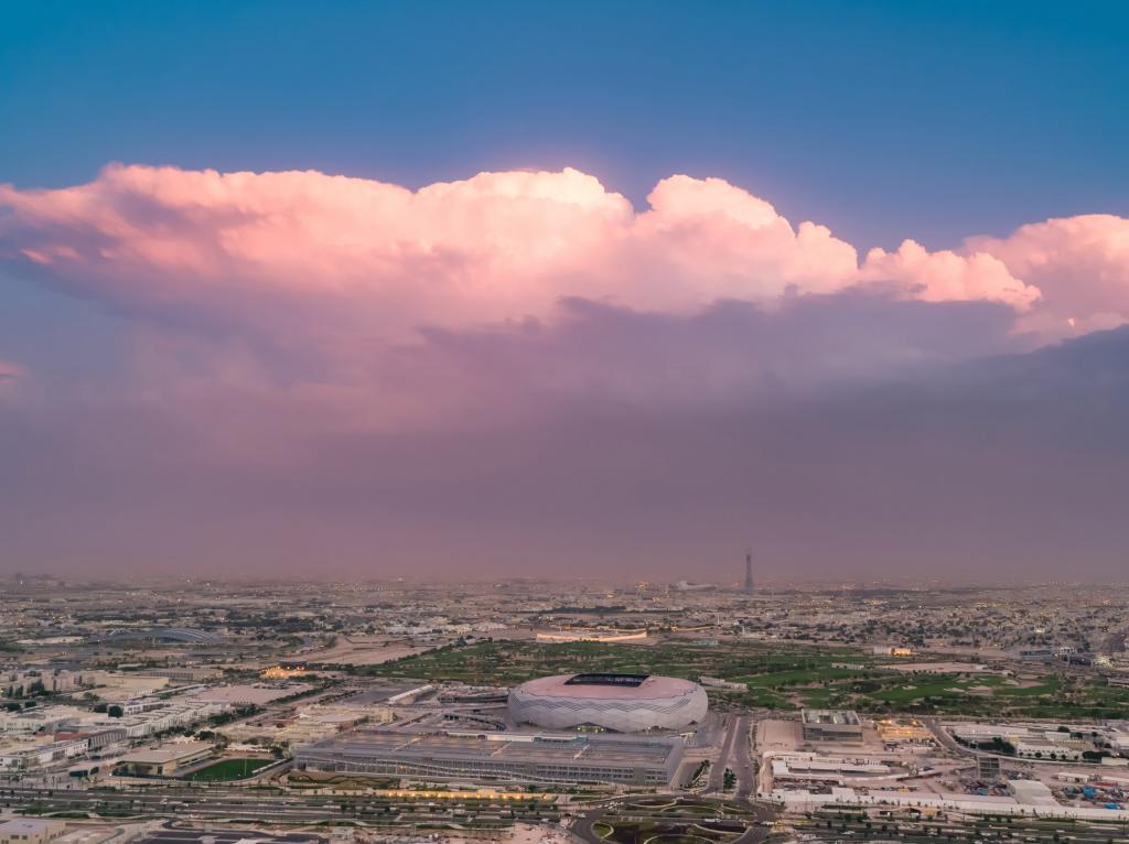 В Катаре завершено строительство стадиона «Алмаз в пустыне»