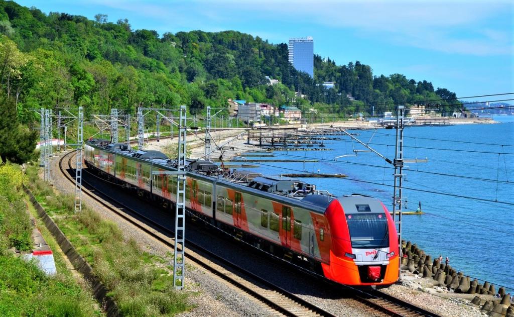 "Можно с удобством путешествовать вдоль черноморского побережья": из Симферополя начнут ходить поезда в Ростов и Адлер