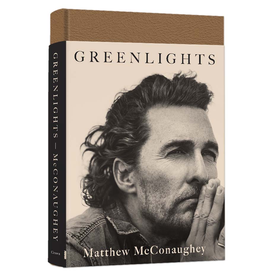 Любовное письмо к жизни: Мэтью МакКонахи выпускает первую книгу мемуаров под названием “Зеленые огни”