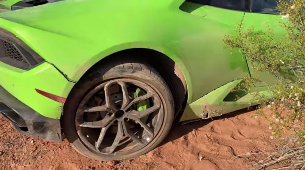 В пустыне около Лас-Вегаса был найден суперкар Lamborghini Huracan