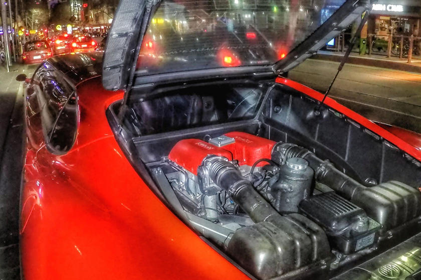 Роскошное перевоплощение: Ferrari 360 Modena превратили в лимузин для вечеринок