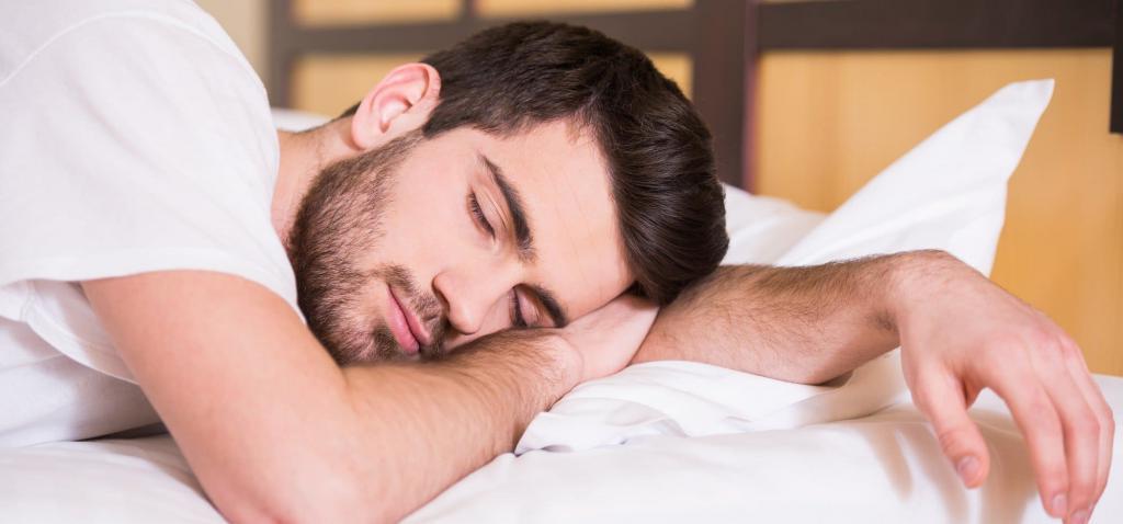 Оказывается, то, в какой позе мы спим, влияет на наши успехи в работе: язык тела