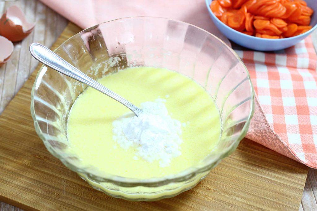Как только пойдет первый урожай, бабушка испечет нам свой фирменный кекс с морковкой: недавно узнала рецепт