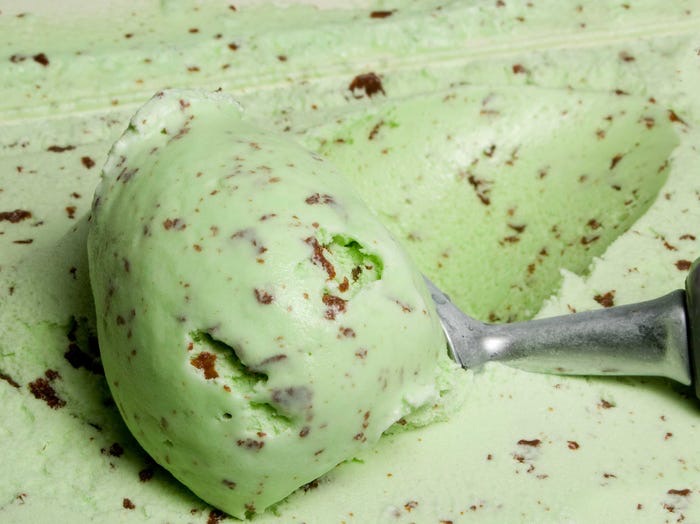 Храните мороженое в задней части морозилки: 9 способов улучшить покупной десерт