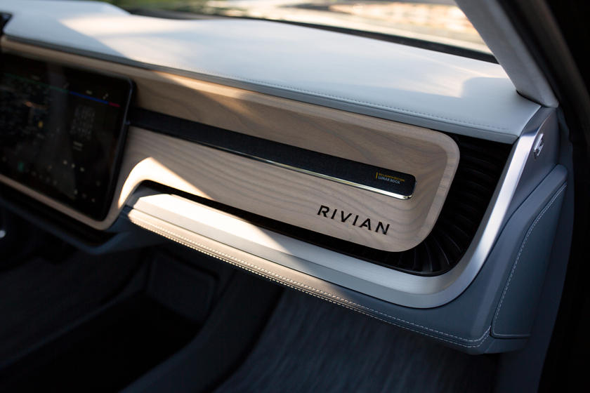 "Интерьеры авто будут соперничать с лучшими": компания Rivian пообещала клиентам создать салоны авто высшего качества