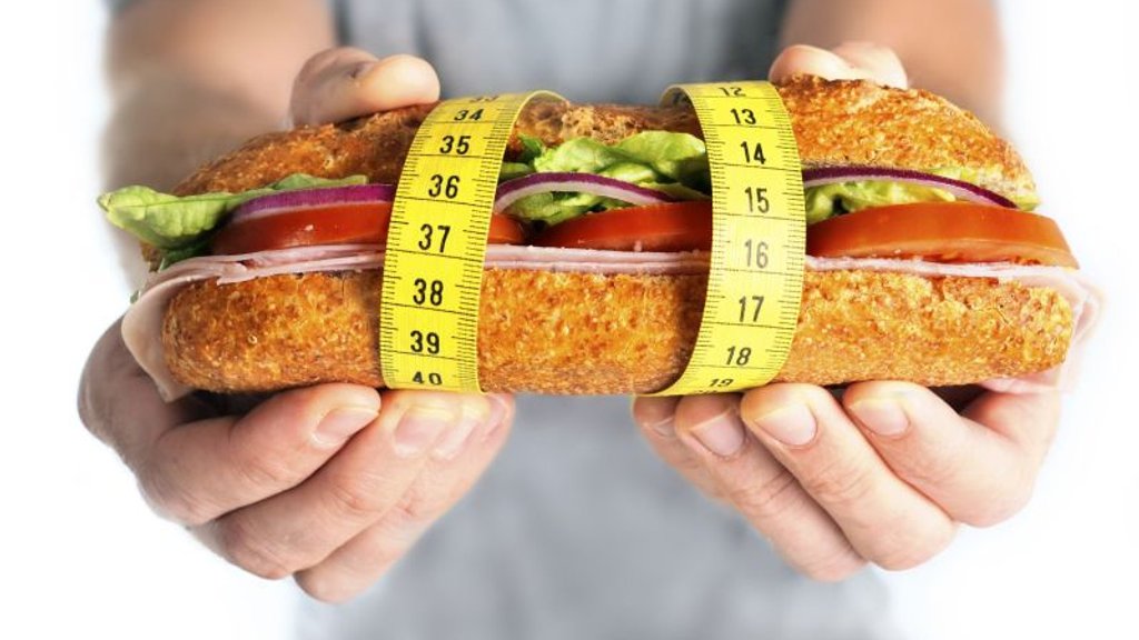 Чтобы похудеть, не нужно есть меньше: сбросивший 100 кг диетолог развеивает мифы о диетах