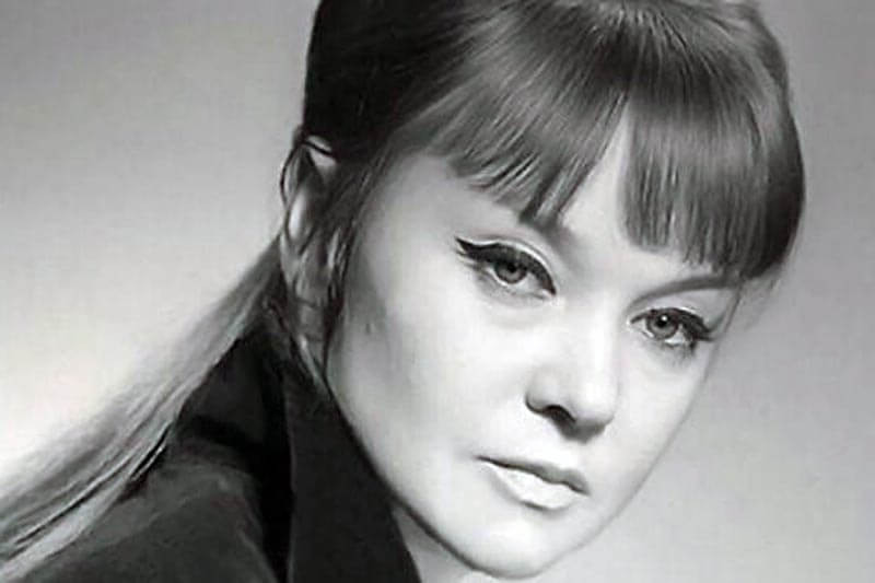Предлагаем сравнить самых красивых советских и российских актрис: кто ближе