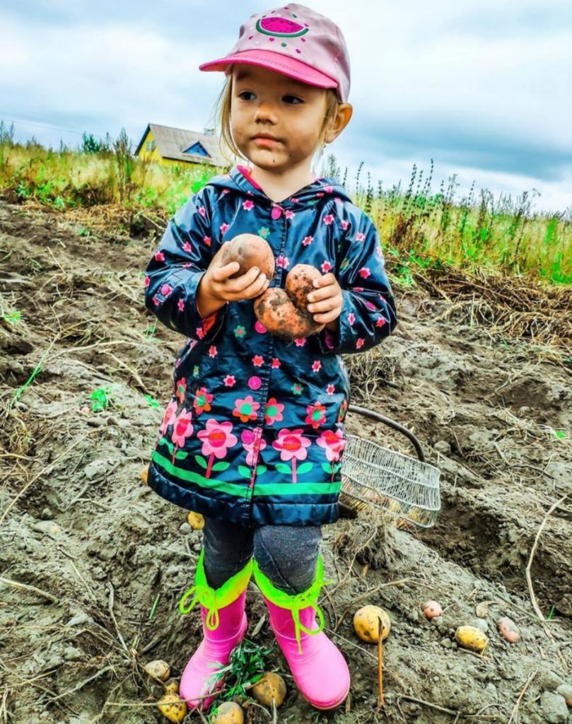 Деревенская жизнь в белорусском селе: люди делятся своими летними фото