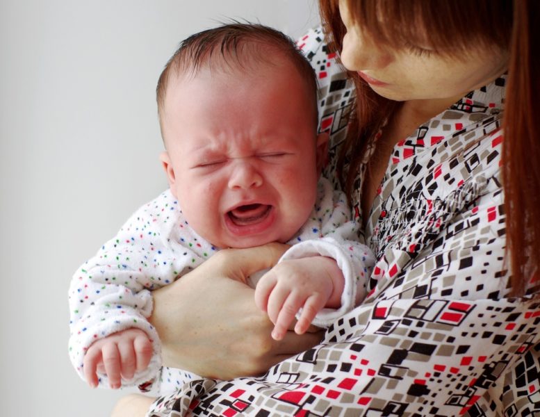 Сердце бьется быстрее, давление увеличивается: ученые рассказали, как организм реагирует на плач ребенка