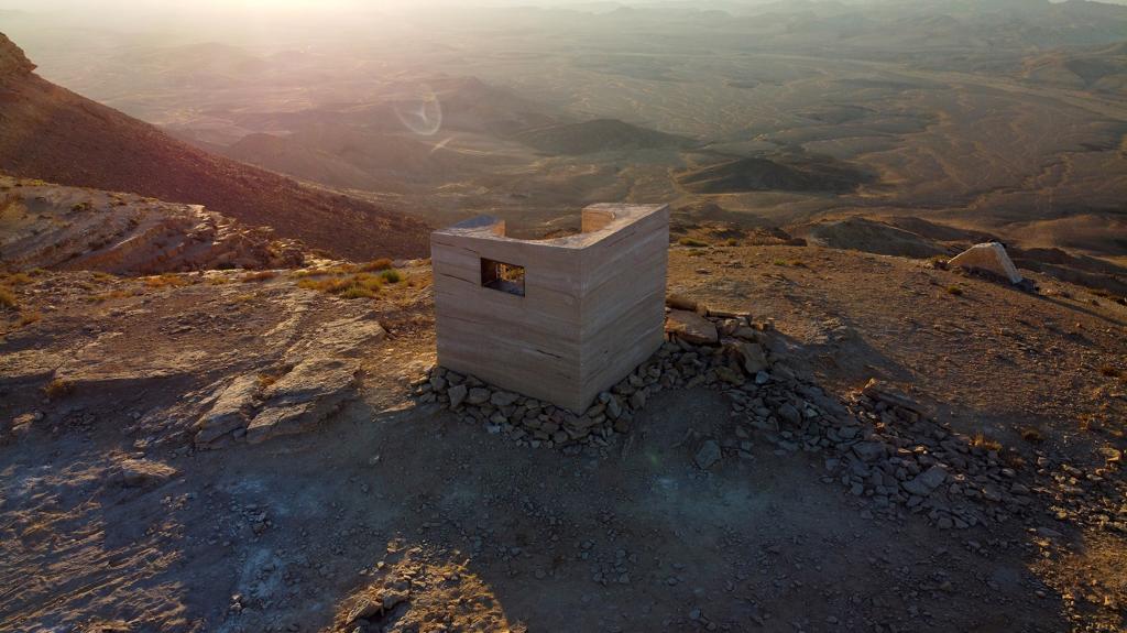 В Израильской пустыне построили необычную обсерваторию: здание занимает всего 6 кв.м и вмещает двух человек