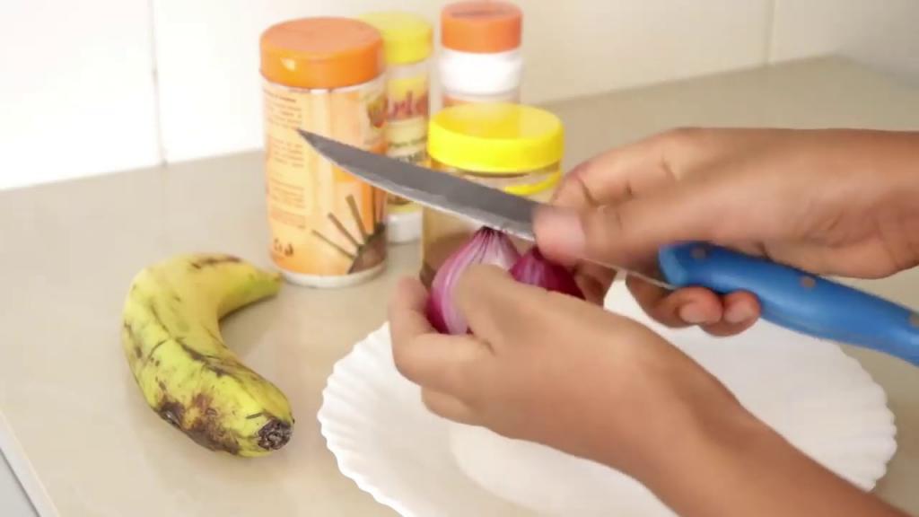 Запасаемся грушами, редькой, бананами и луком: простые рецепты органической самопомощи от кашля и простуды