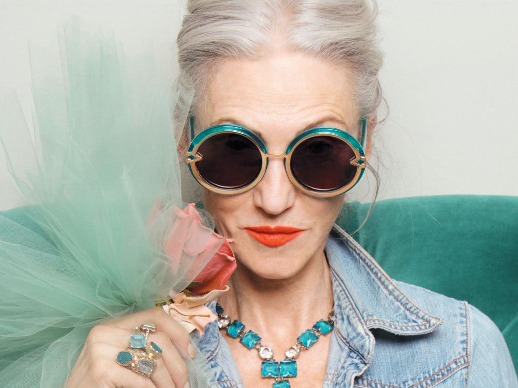 Скажем старости "не сегодня": одежда правильных цветов и другие хитрости, которые помогут выглядеть моложе женщинам 40+