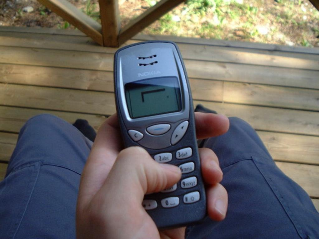 А у вас была Nokia 3310? Легендарной модели телефона исполняется 20 лет