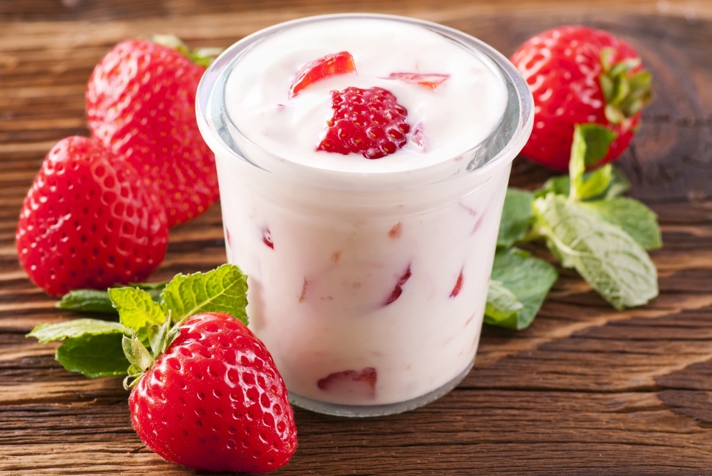 Полезен ли йогурт? Если у вас есть высыпания и вздутие, то выбирайте йогурты немолочного происхождения